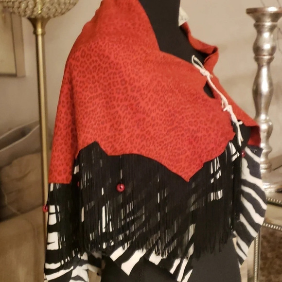 SUEDE gorgeous shawl Brand new - Picture 4 of 6